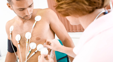 Electrocardigram : EKG or ECG